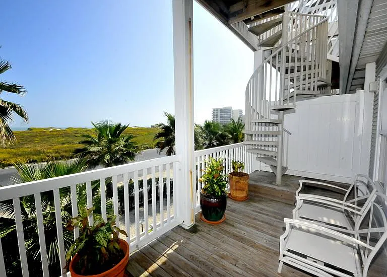 14901 Windward Dr #802 — Photo 39