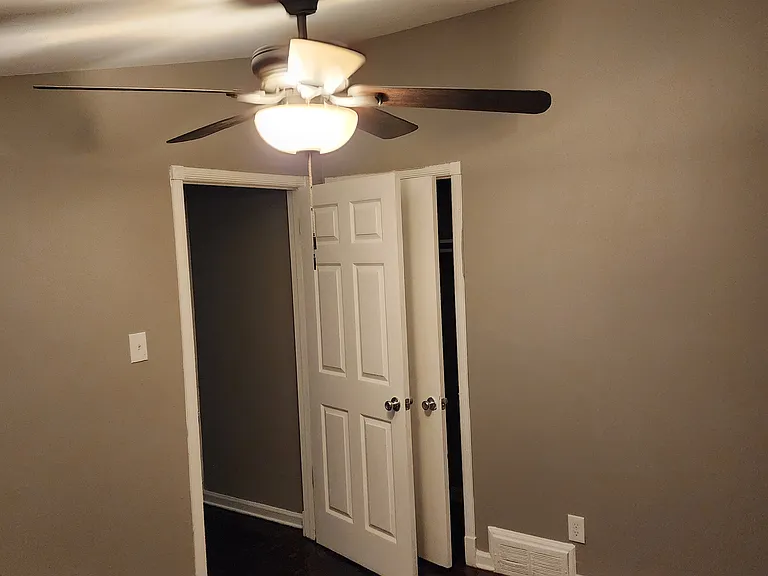 733 Lane Ave — Photo 5
