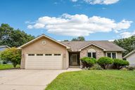Oakridge Dr-S2108-001