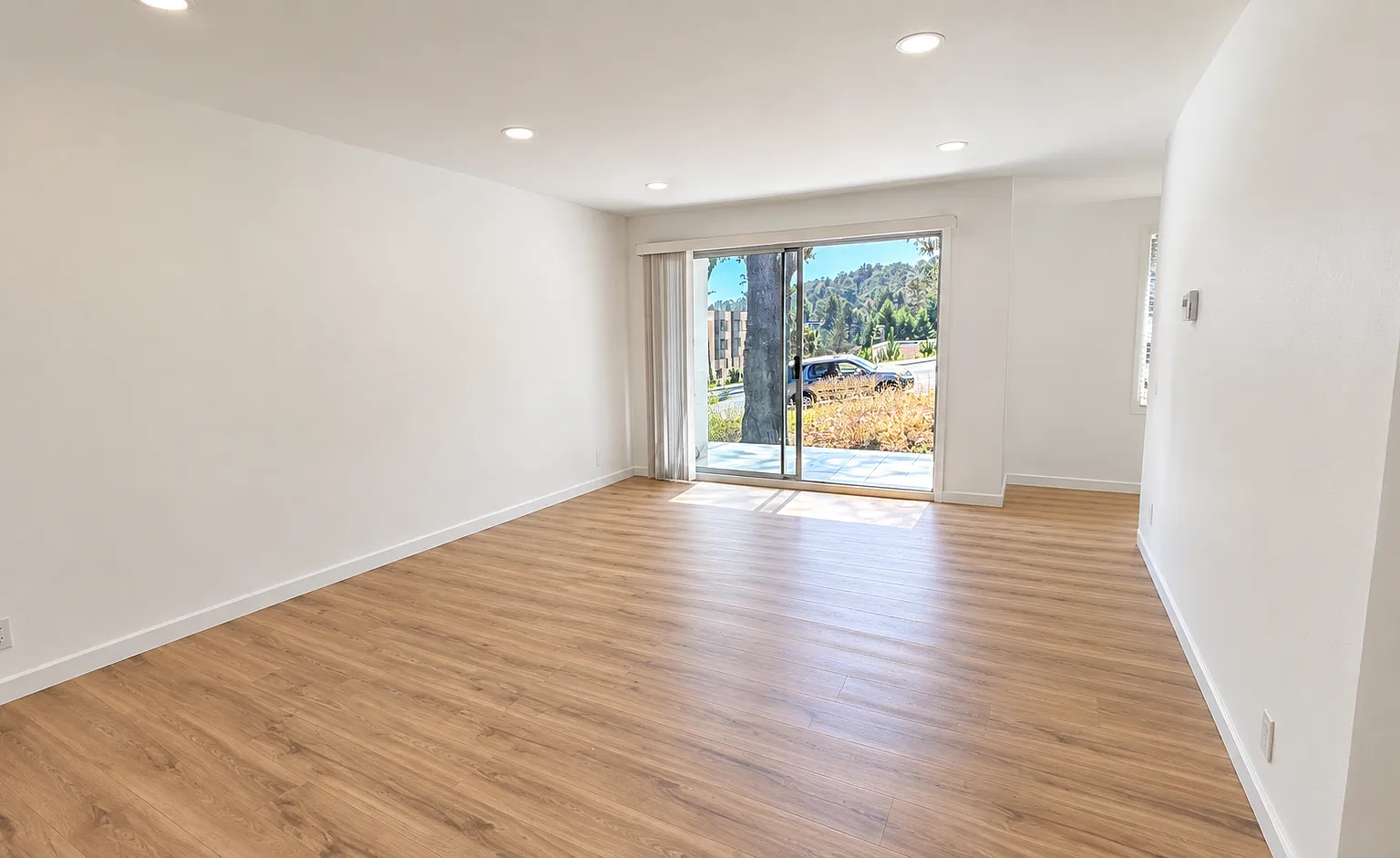 1 bed, 725 sqft, $2,800 — Photo 2