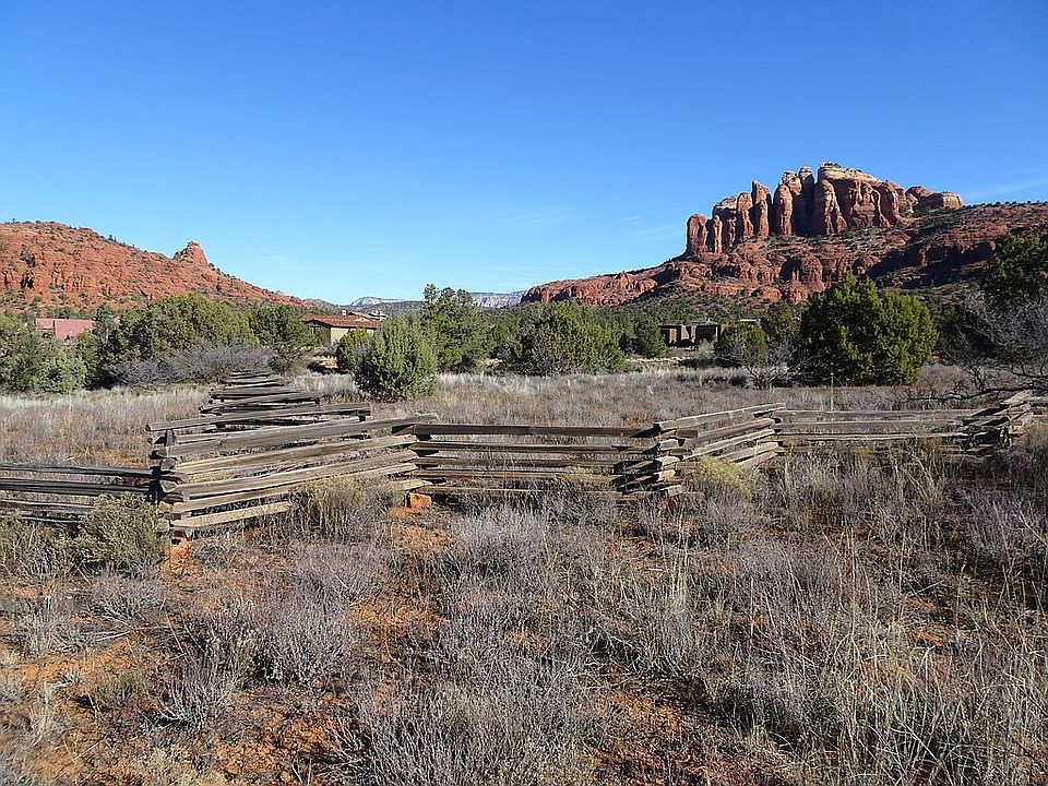 View of split beam fence 