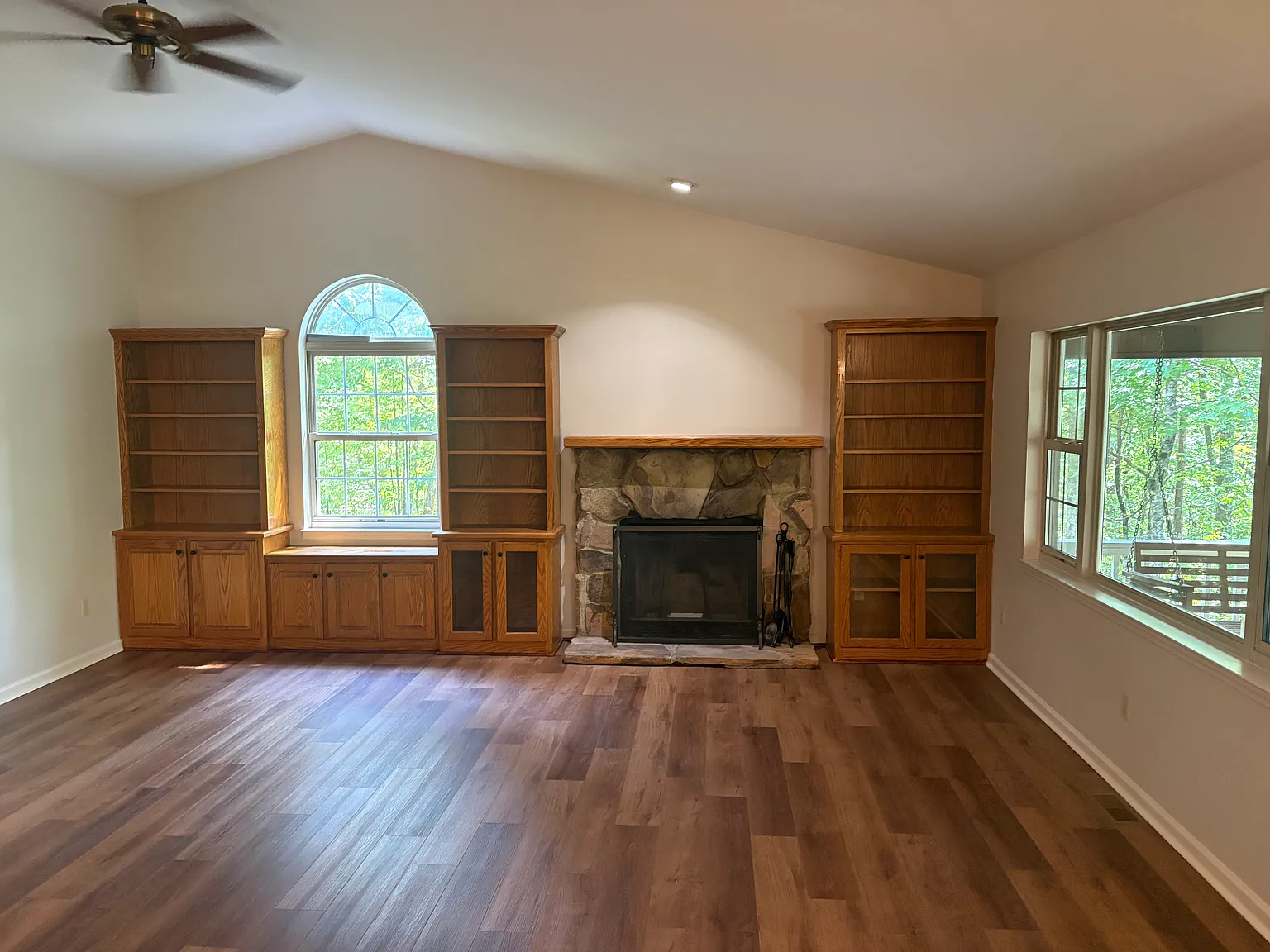 3 bed, 1500 sqft, $2,450 — Photo 3