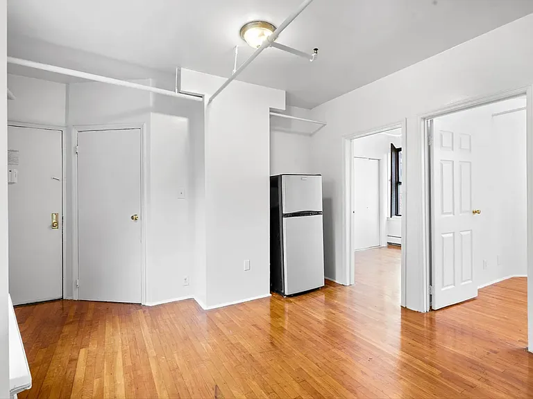 375 Pleasant Ave #6-B — Photo 4