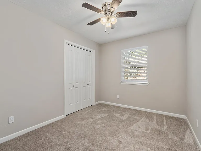 3408 Dallis Dr — Photo 12
