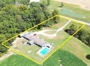 20979 N Boyd Ln, Dix, IL 62830