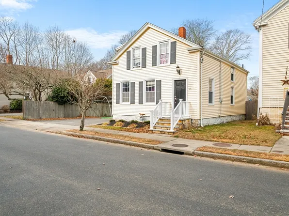 26 Spring St #26, Fairhaven, MA 02719