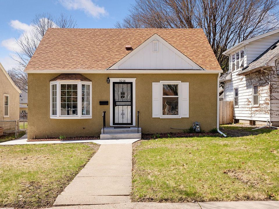 1st image of 3218 Hayes St NE