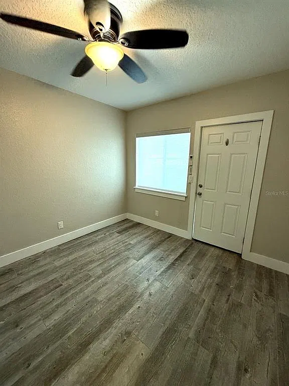 1 bed, 1.0 bath, 308 sqft, $1,300 — Photo 4