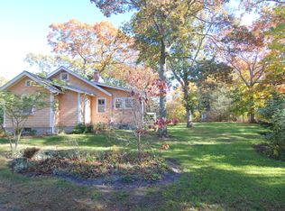 124 Daggett Ave, Tisbury, MA 02568
