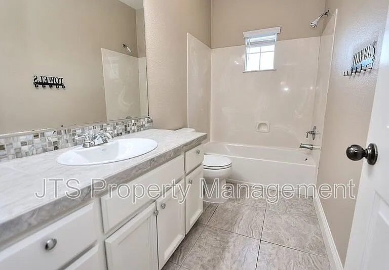 2040 San Esteban Cir — Photo 54