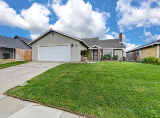 8594 Tiogawoods Dr, Sacramento, CA