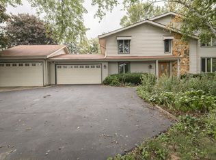 N47W27080 Greenhill Ct, Pewaukee, WI 53072