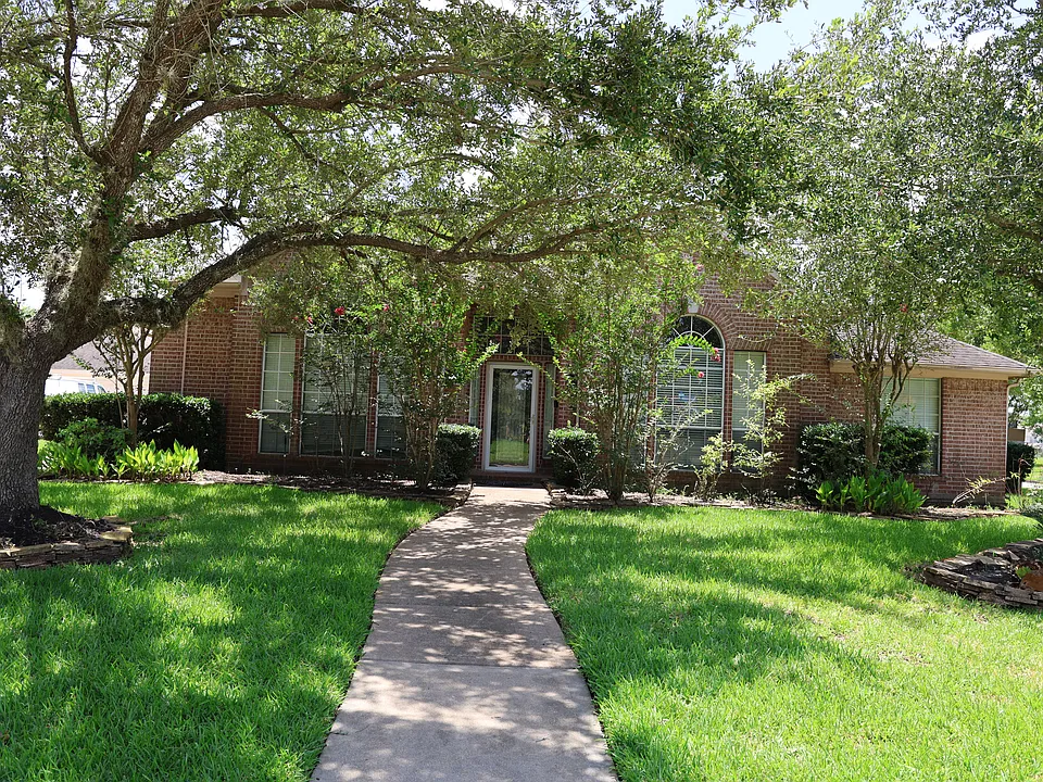 4323 Lakeside Meadow Dr