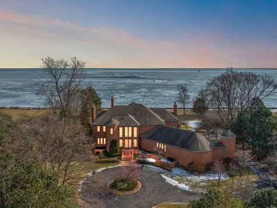 15440 Windmill Pointe Dr, Grosse Pointe Park, MI, 48230