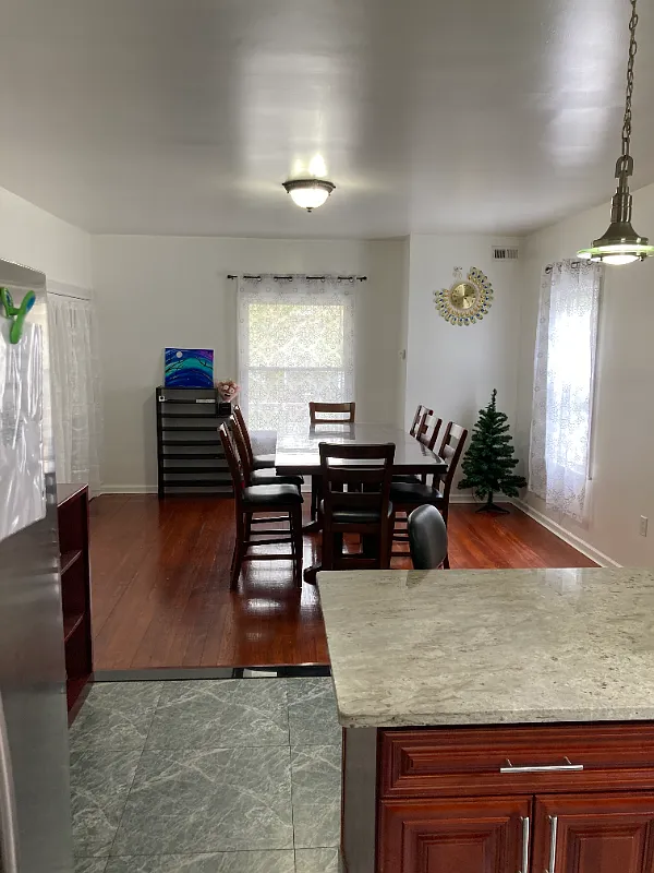 1 bed, 2468 sqft, $1,500 — Photo 2
