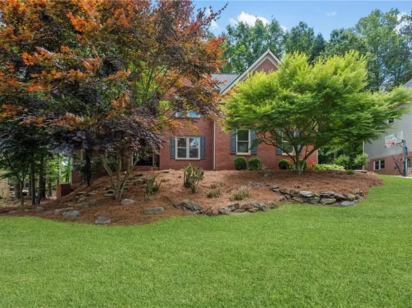 1028 Towne Lake Hls E, Woodstock, GA 30189