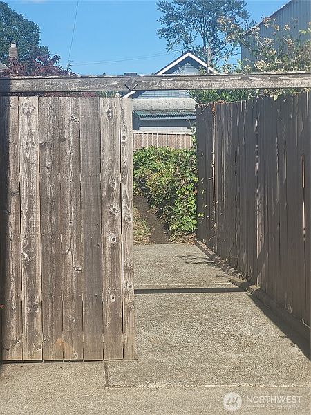 4th image of 5823 S Lawrence