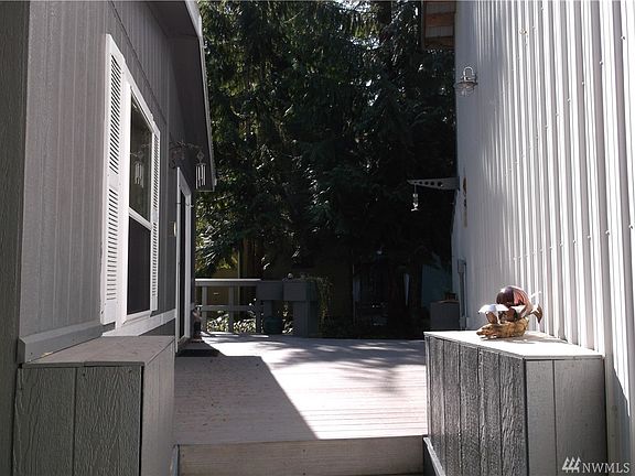 4th image of 351 N Duckabush Dr W