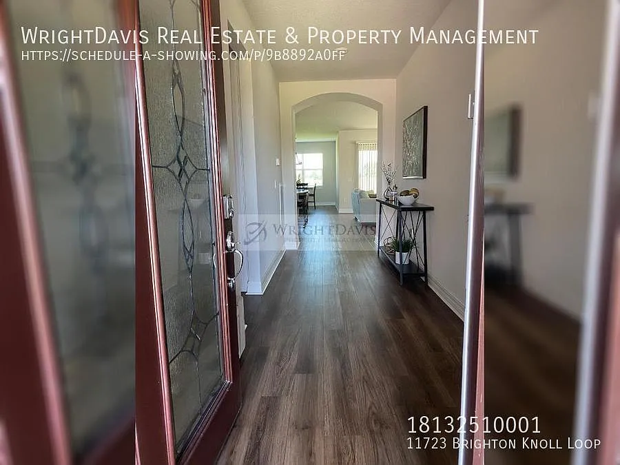 Stunning 4/2 in Riverview with 2 car garage! — Photo 4