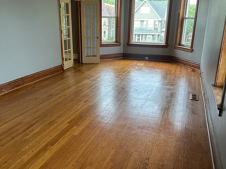 132 N Menard Ave #2 — Photo 5