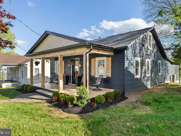 515 E Main St, Berryville, VA 22611