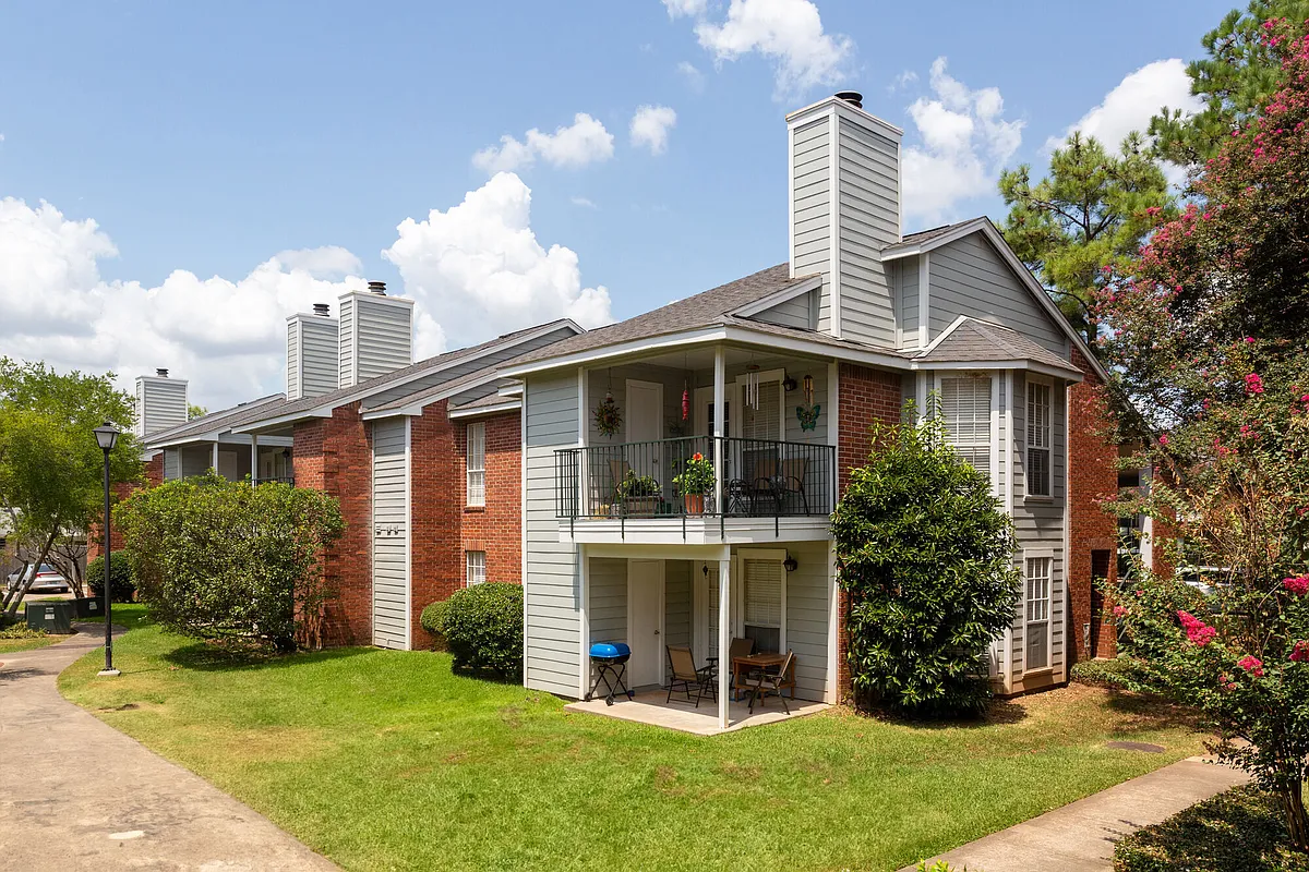 Building Photo - Chaparral Apartments