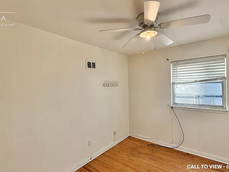 232 Lawrence Ave W #3 — Photo 9