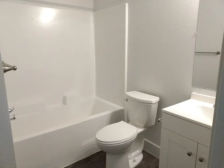 2434 SE 92nd Ave #202 — Photo 8