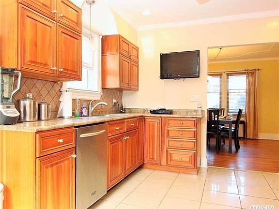 5th image of 66 Spencer Pl