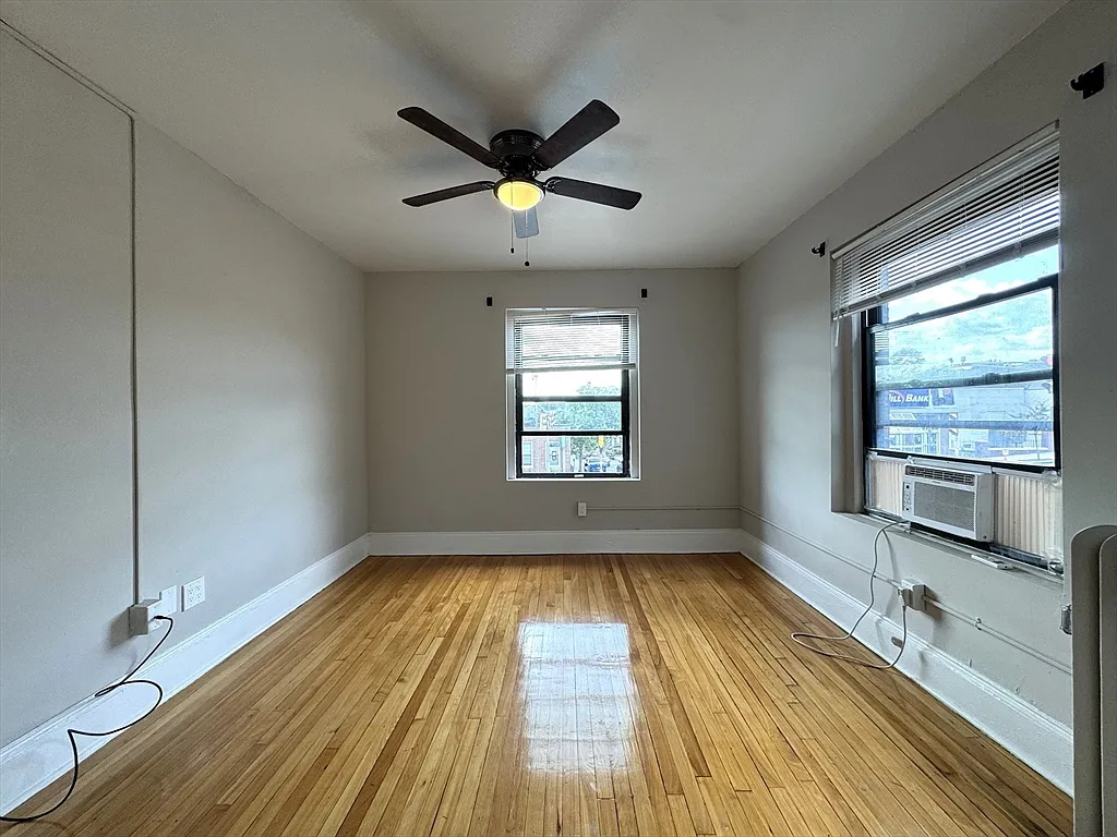 Studio, 1.0 bath, 400 sqft, $1,850 — Photo 2