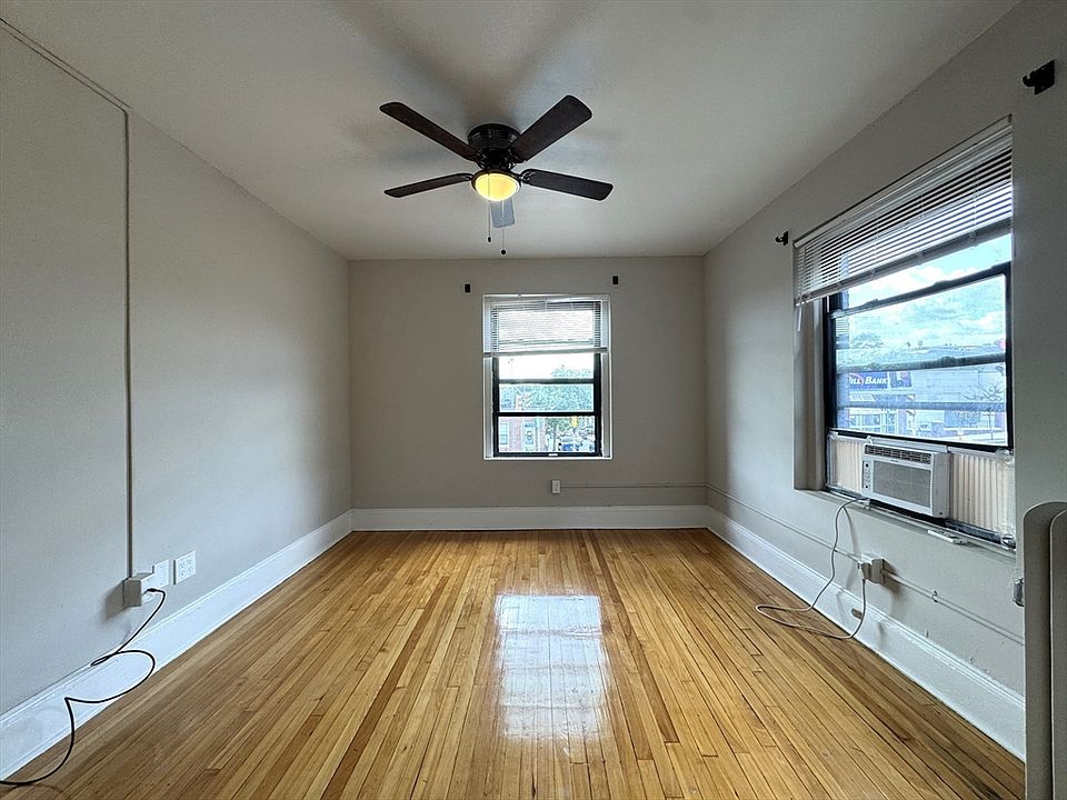 2nd image of 333 Broadway #12