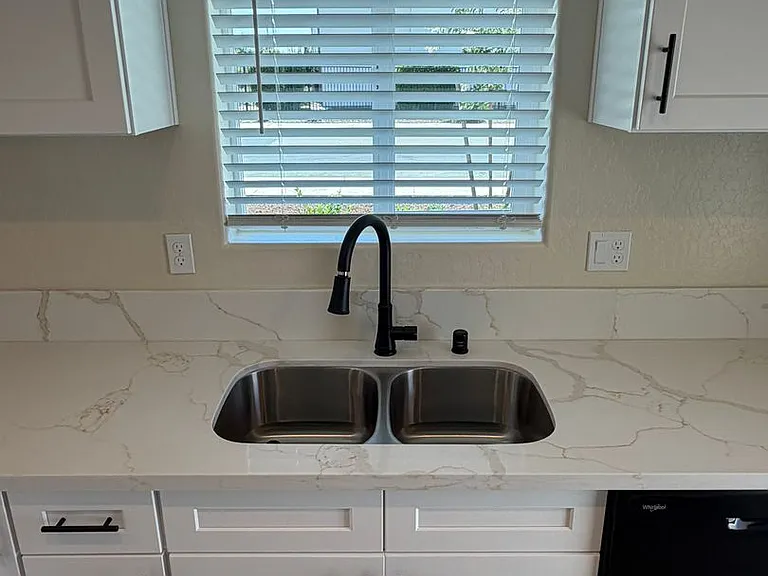 1100 Glass Ave — Photo 7