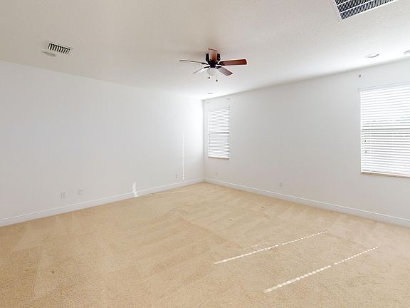 5th image of 1501 NW Cataluna Cir