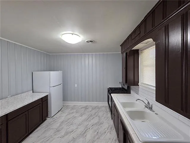 2 bed, 2.0 bath, 1175 sqft, $1,550 — Photo 3
