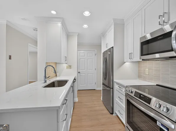 300 Johnson Ferry Rd NE Unit B603, Atlanta, GA 30328