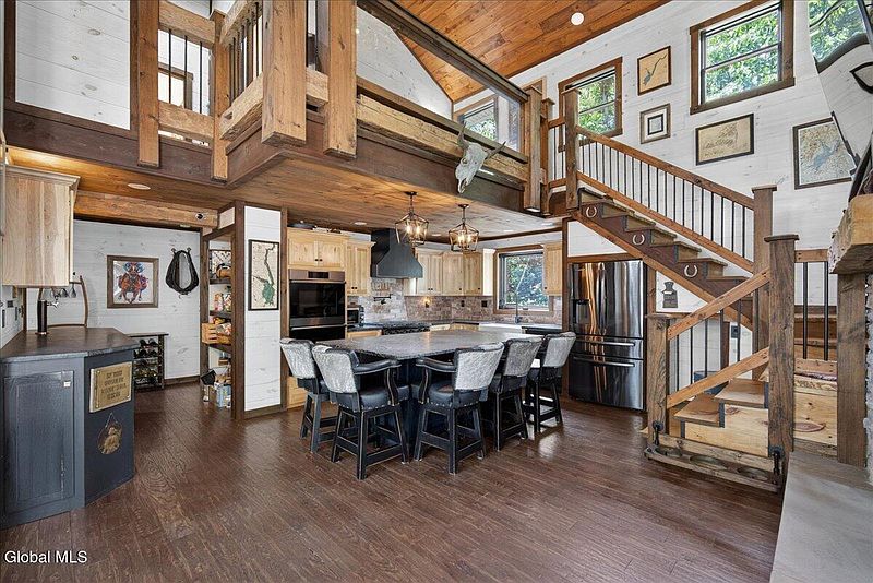 4th image of 128 Pedrick Road