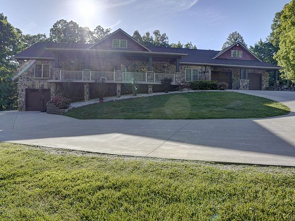 3rd image of 167 Tailwater Rd