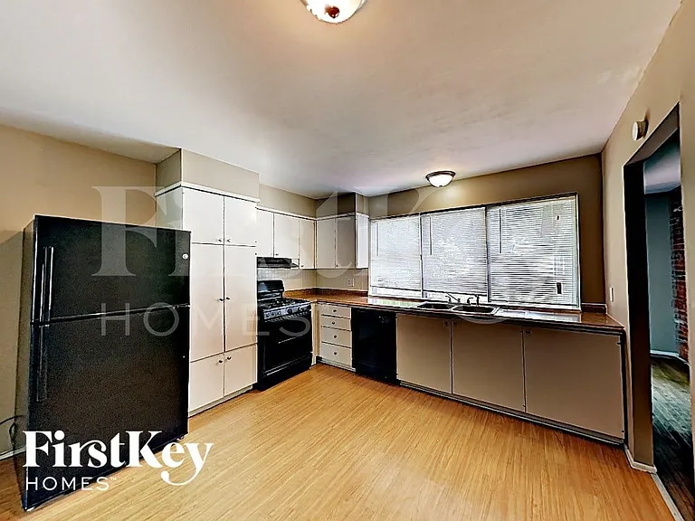 3558 Whispering Woods Dr — Photo 4