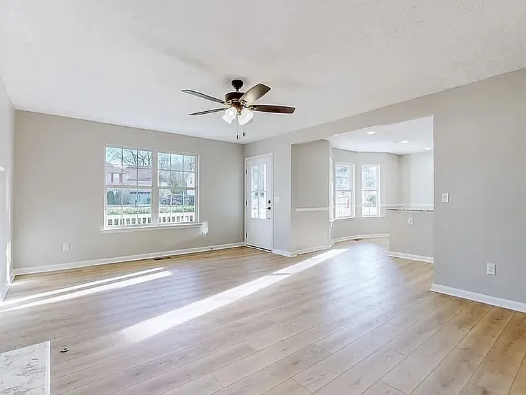 206 Moorhill Ave — Photo 16
