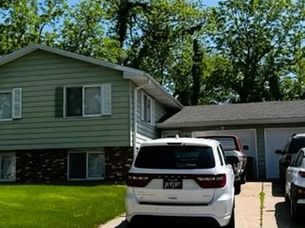 1615-1617 18th St NW, Cedar Rapids, IA 52405