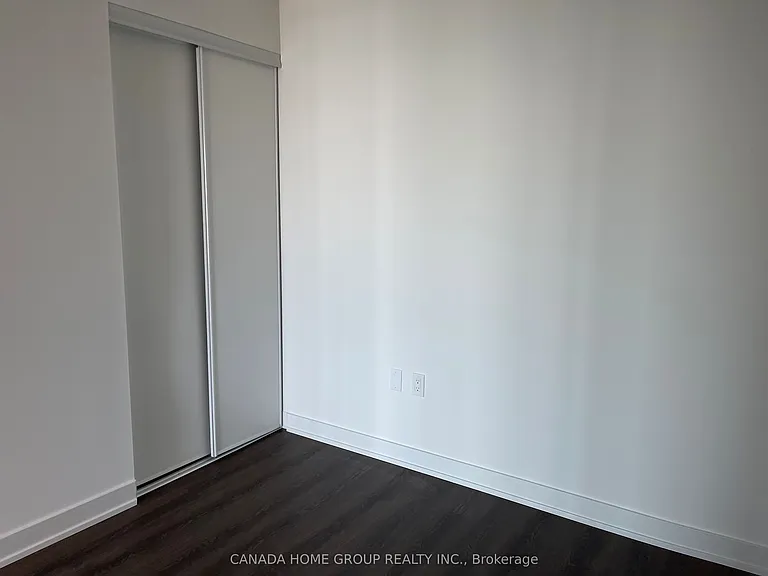 448 Burnhamthorpe Rd W #5801 — Photo 15