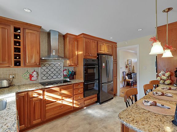 5th image of 6217 Mori St
