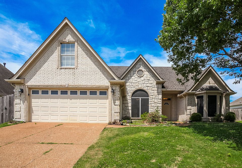 1st image of 1531 Carlton Ridge Dr