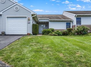 1068 Country Hill Dr, Harrisburg, PA 17111