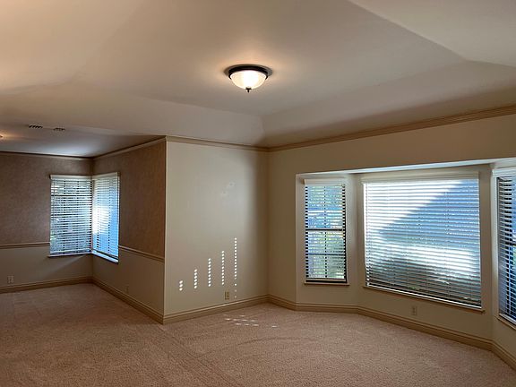 4th image of 2403 Valley Forge Way
