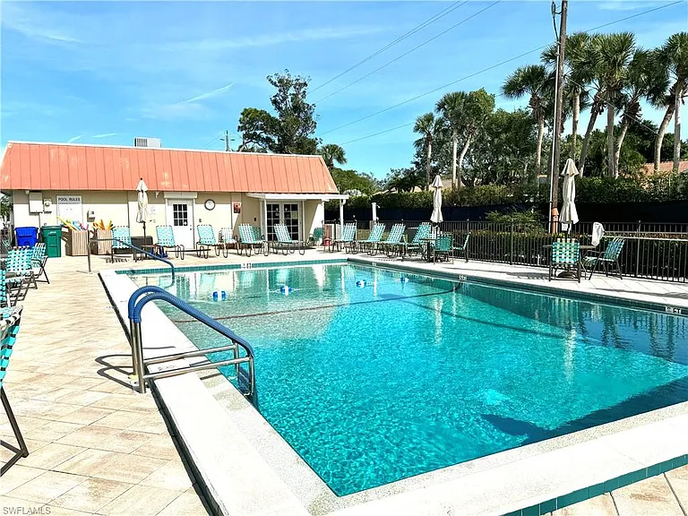 4700 Leilani Ln — Photo 31