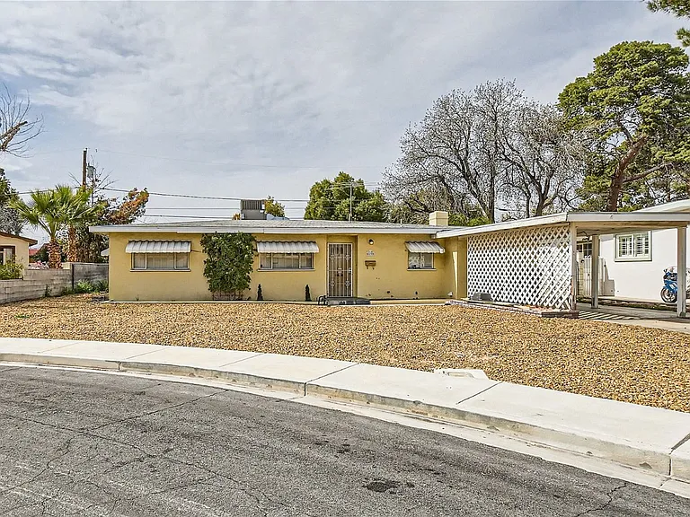 1132 Pahor Dr — Photo 1