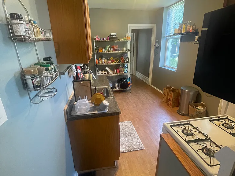 912 Ivy St #1 — Photo 6