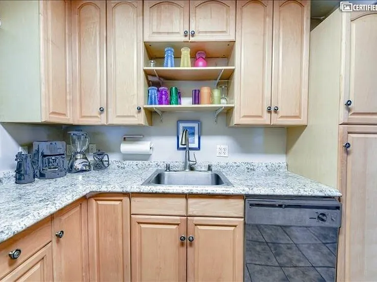 5118 W Point Loma Blvd — Photo 7