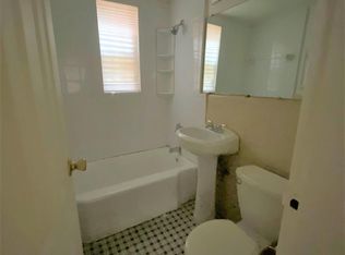 6 Galveston St SW APT 103, Washington, DC 20032